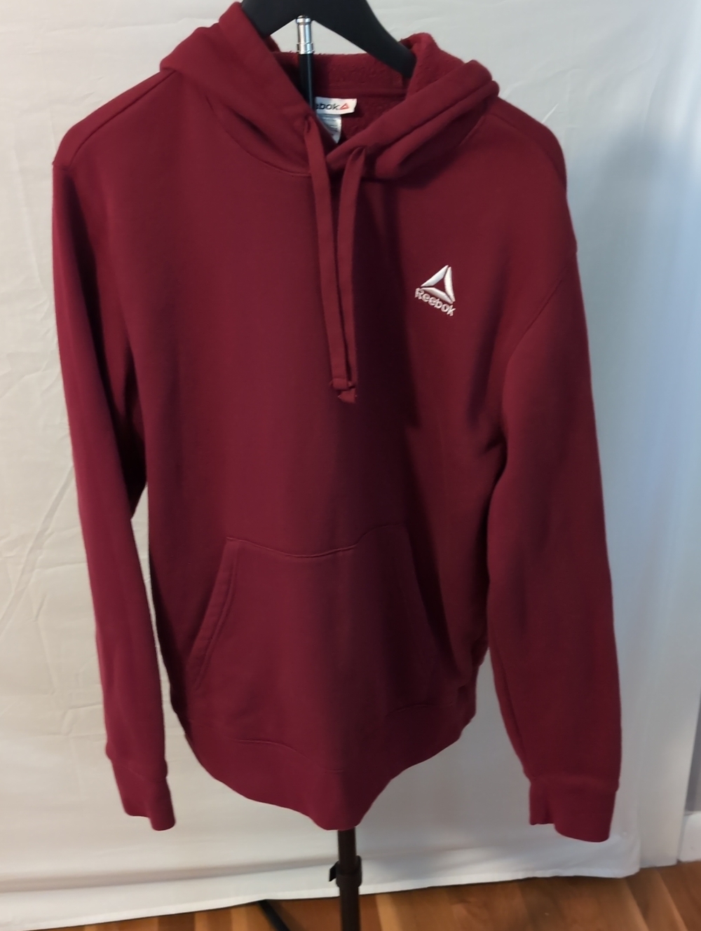 Reebok Men’s Game Day Fleece Left Chest Logo Pullover Hoodie - Maroon Medium